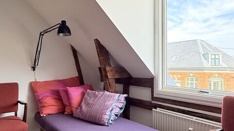 Østerbro - 2 People - 1 Br - 2 Beds - Loft: Stue