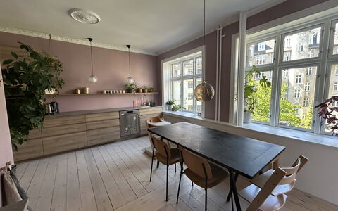 Østerbro - 2 Br - 4 People - Family: Frokostlokale, Køkken