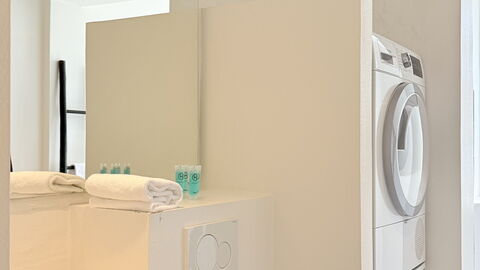 Inner City - 4br - 2 Bath - 7 People: Badeværelse