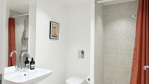 Frederiksberg Carlsberg City-2 Bedrooms: Badeværelse