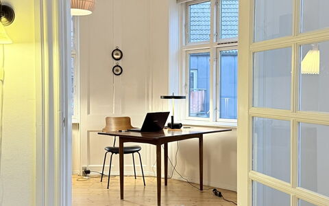 Cozy Area - Super Location - 2 Br: Stue