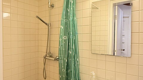 Cozy Area - Super Location - 2 Br: Badeværelse