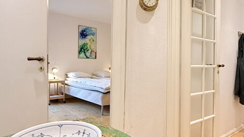 Cozy Area - Super Location - 2 Br: Andet værelse