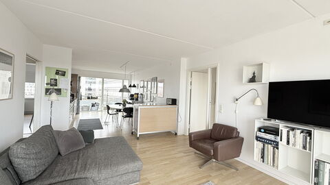 Close to Metro - 3 Br- 5 People: Stue