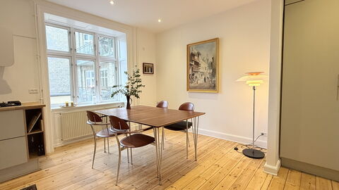 Nørrebro - 2 People - 1 Br - Close to Metro: Frokostlokale