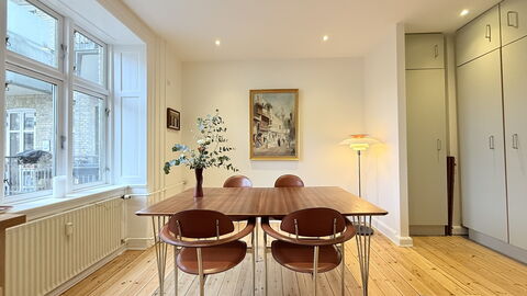 Nørrebro - 2 People - 1 Br - Close to Metro: Frokostlokale