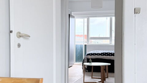 Nørrebro - Studio - 2 People - 2 Balcony: soveværelse, Stue