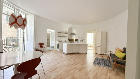 Center - 3 Br - 6 Pax - Acces to Rooftop: Frokostlokale, Køkken, Stue