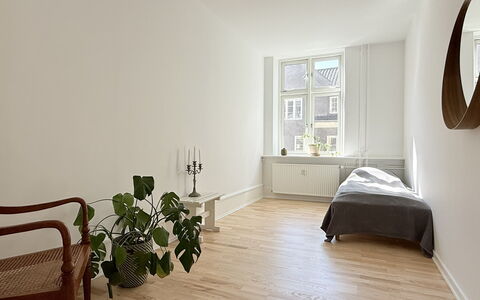 Center - 3 Br - 4 People - Close to Metro: soveværelse