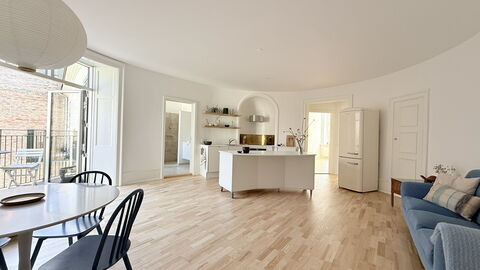 Center - 3 Br - 4 People - Close to Metro: Frokostlokale, Køkken, Stue