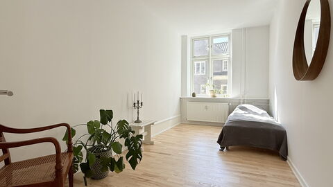 Center - 3 Br - 4 People - Close to Metro: soveværelse