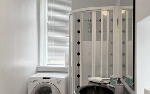 Frederiksberg - 6 Persons - 3Br - Close to Metro: Badeværelse