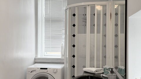 Frederiksberg - 6 Persons - 3Br - Close to Metro: Badeværelse