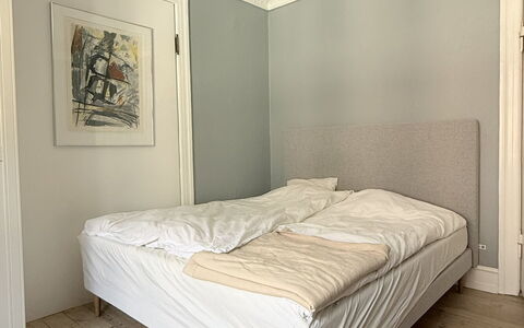 Østerbro - Close to Metro - 2 Br - 4 People: soveværelse