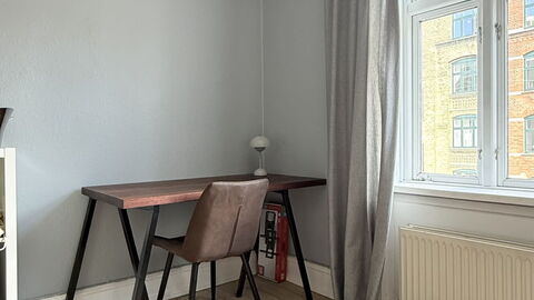 Østerbro - Close to Metro - 2 Br - 4 People: soveværelse