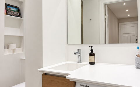 Islands Brygge - Bright Apartment - Water - 2 Br: Badeværelse