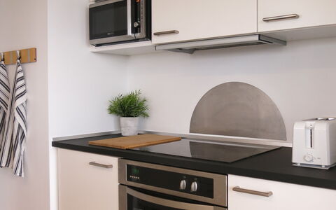 Islands Brygge - Nice View 8th Floor: Frokostlokale, Køkken, Stue