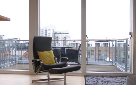 Islands Brygge - Nice View 8th Floor: Frokostlokale, Køkken, Stue