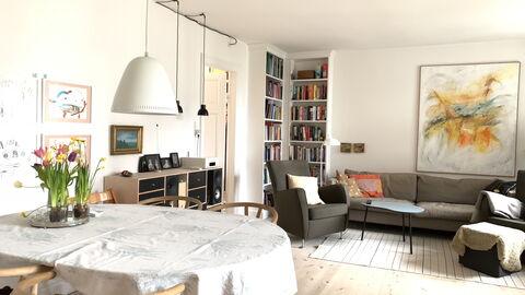 Close To The Lakes - Close To Center