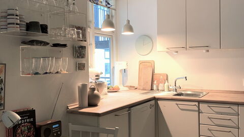 Close To The Lakes - Close To Center